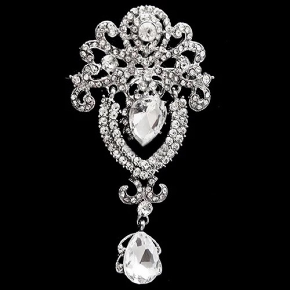 Eleanor ShuMark Elegant Swarovski Crystals brooch.NWT